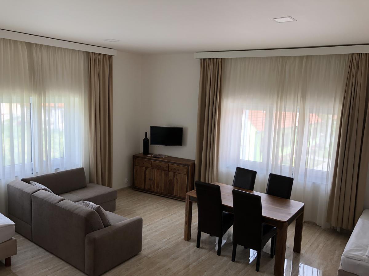 Apartmán Za radnicí Valtice Exterior foto